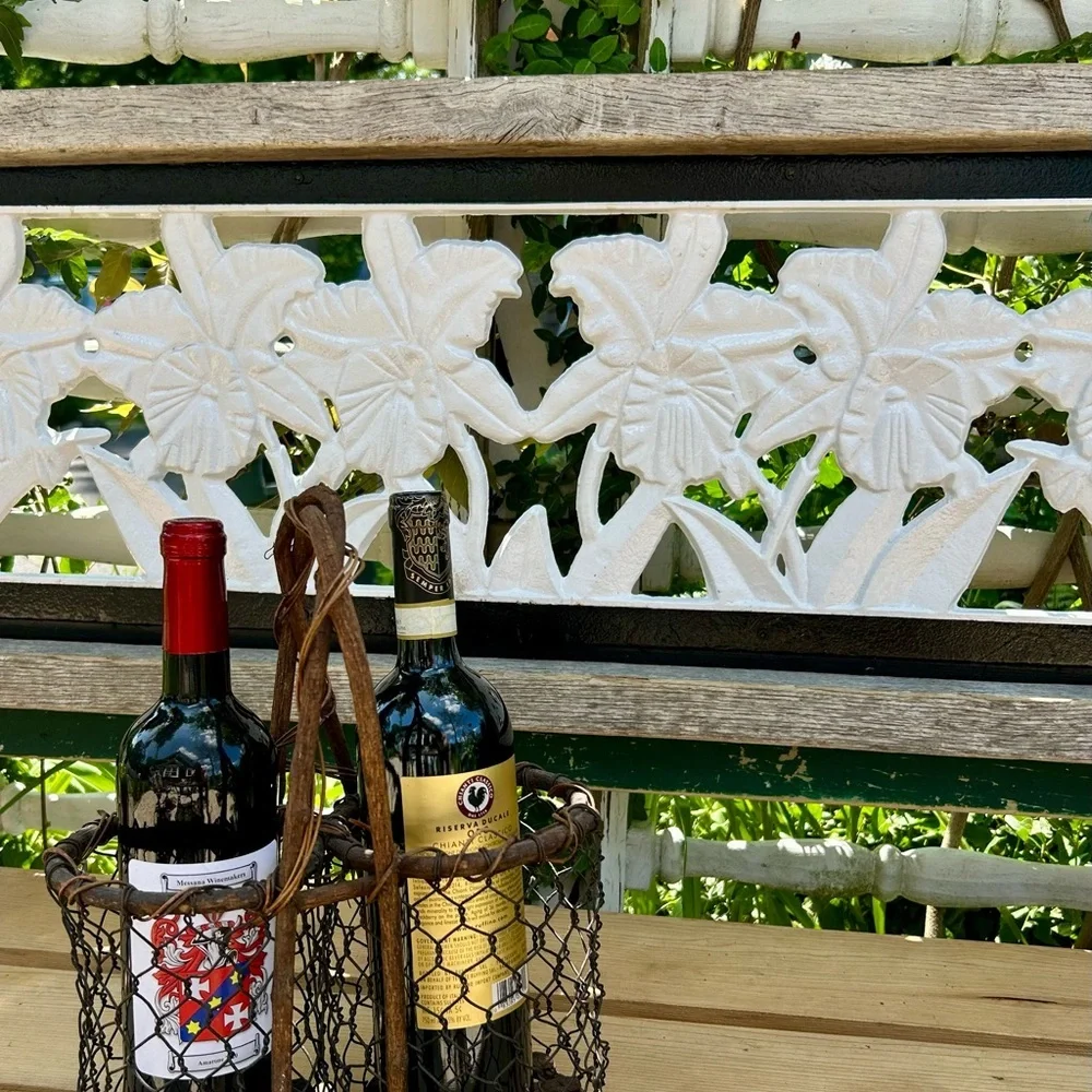 North Fork Wine Basket made from Grapevine, Twig and Chicken Wire. - Picture 2 of 6
